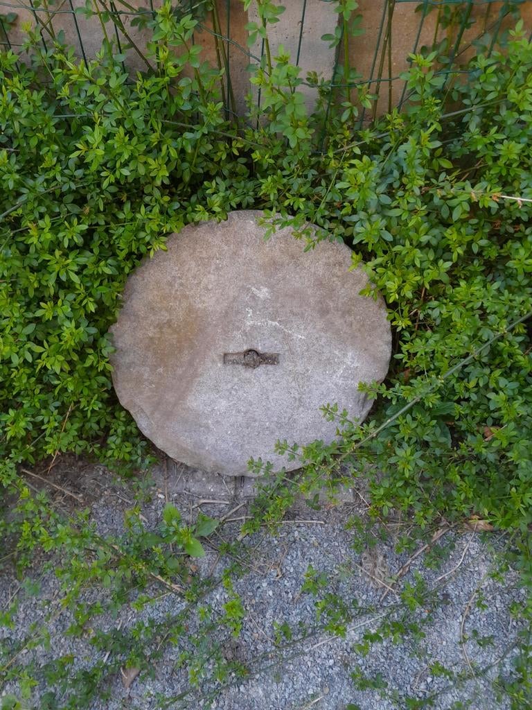 Arduinen putdeksel diameter 50 cm 6cm dik, Ophalen