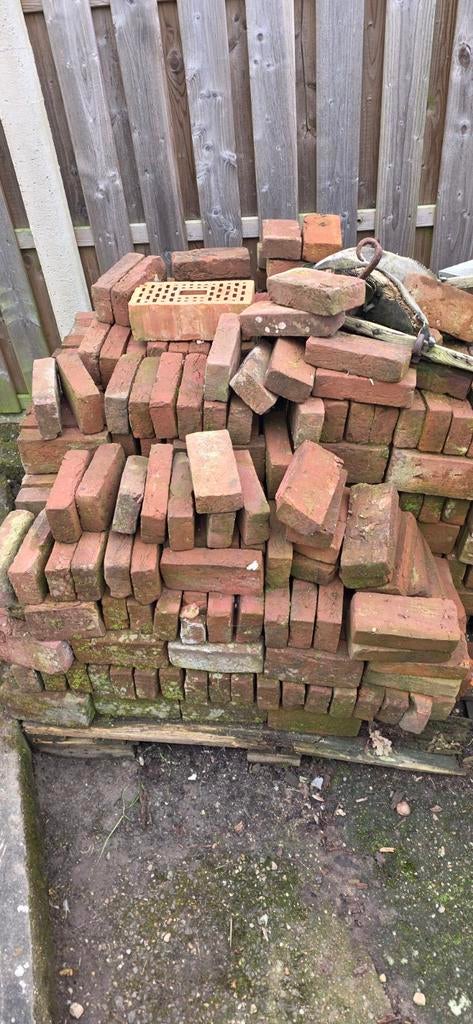 Bakstenen +-500 stuks of meer gratis af te halen, Doe-het-zelf en Bouw, Ophalen, Nieuw, Bakstenen