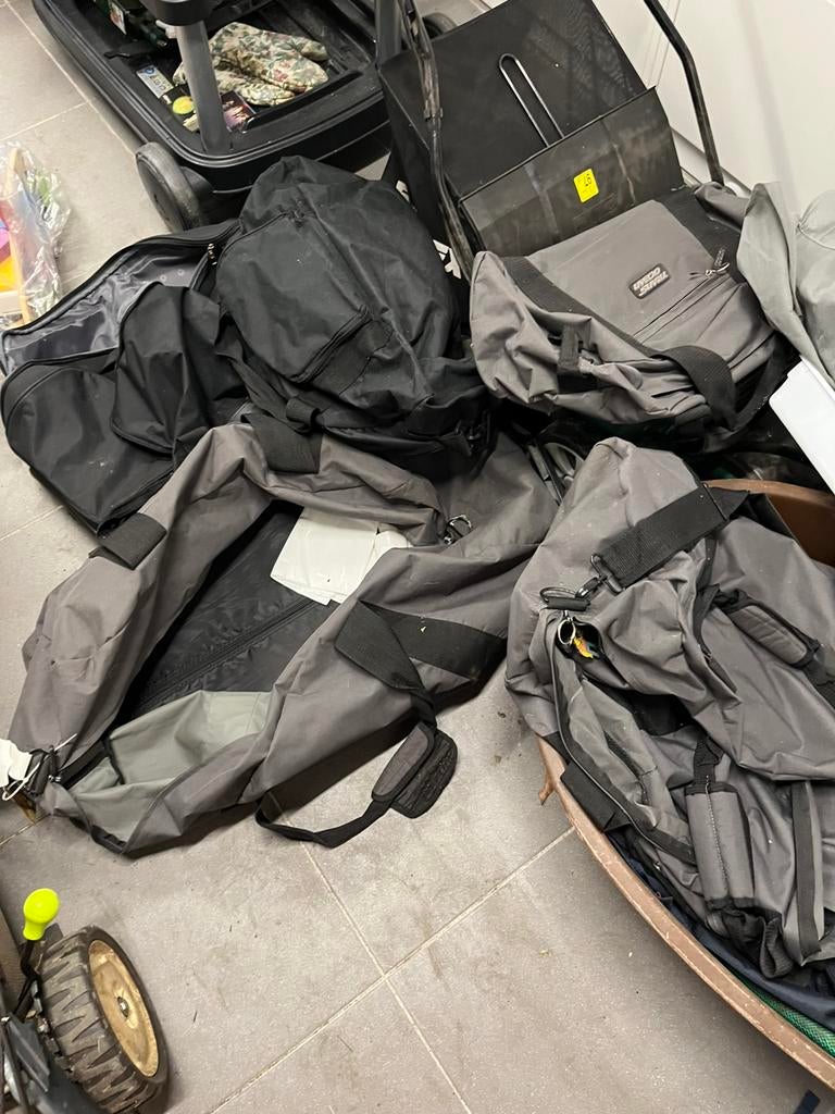 reiszakken, Motoren, Ophalen, Zo goed als nieuw