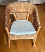 Stoel riet met kussen, Ophalen of Verzenden, Zo goed als nieuw