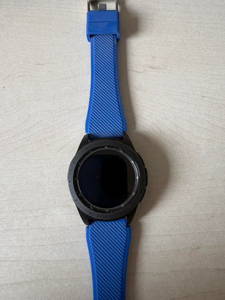 Montre connectée gps Samsung galaxy Watch 42mm, Bijoux, Sacs & Beauté, Enlèvement ou Envoi, GPS, Utilisé