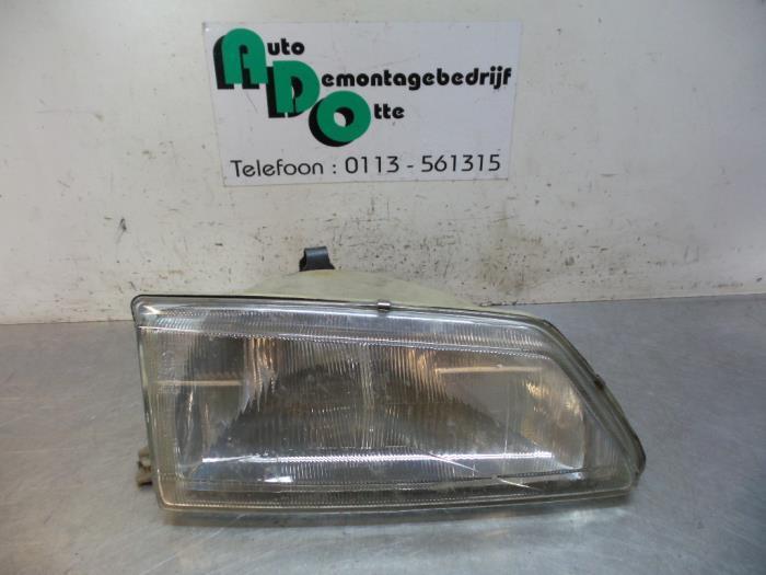 Koplamp rechts van een Peugeot 106 (106 91-), Auto-onderdelen, Verlichting, Peugeot, Gebruikt, 3 maanden garantie, Ophalen of Verzenden