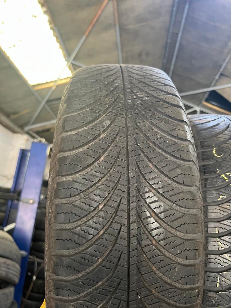 195/65/15 Good year avec montage et équilibrage, Enlèvement