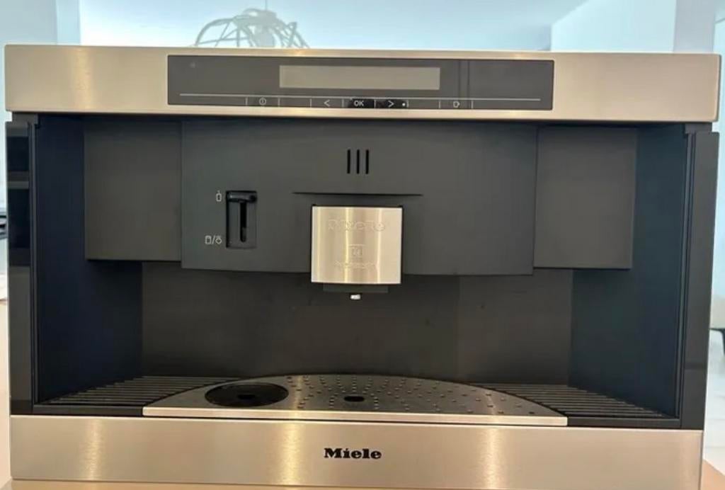 Machine à café Nespresso encastrable Miele, Enlèvement, Utilisé, Café et Espresso