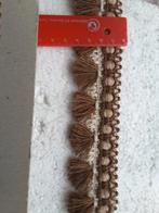 passementerie galon à frange brun et crème 42 mm acrylique, Enlèvement ou Envoi, Neuf