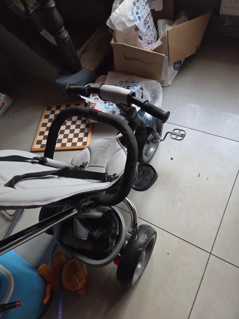 Poussette tricycle, Vélos & Vélomoteurs, Vélomoteurs & Scooters bridés