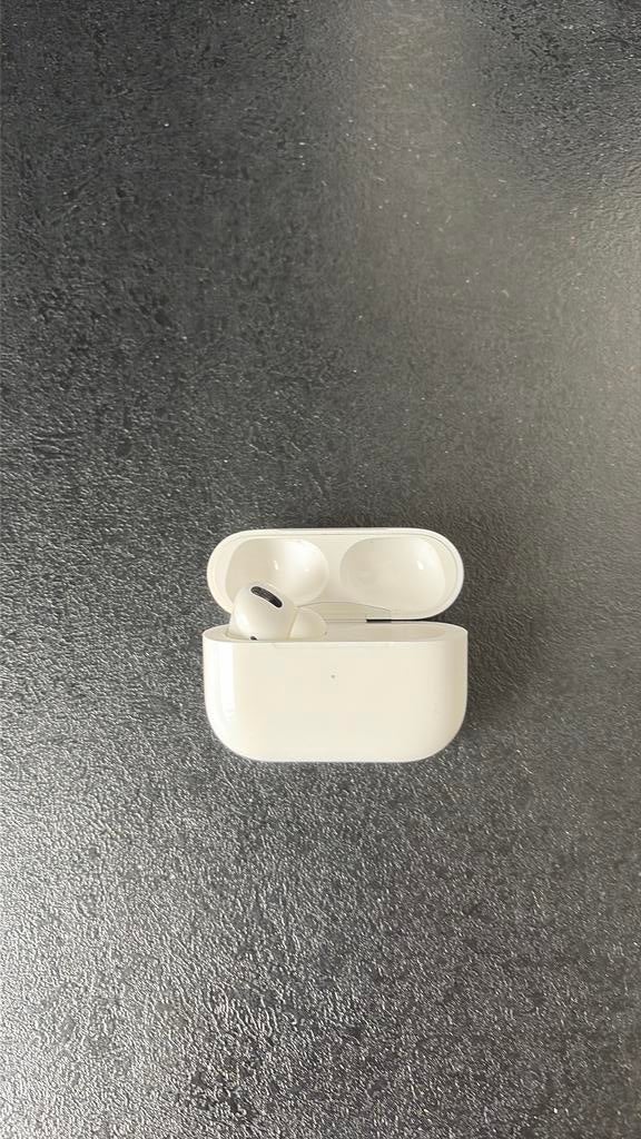 Airpods pro met enkel nog het linker oortje…., Ophalen, Gebruikt, In gehoorgang (in-ear), Apple