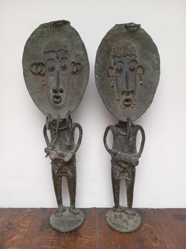 Couple Tikar en bronze, Antiquités & Art, Envoi