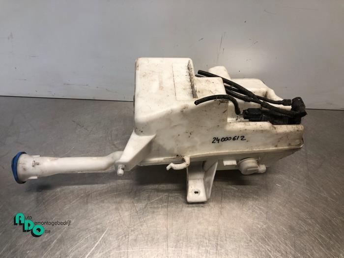 Ruitensproeiertank voor van een Volvo V40 (V40 12-), Auto-onderdelen, Ruiten en Toebehoren, Volvo, Gebruikt, 3 maanden garantie