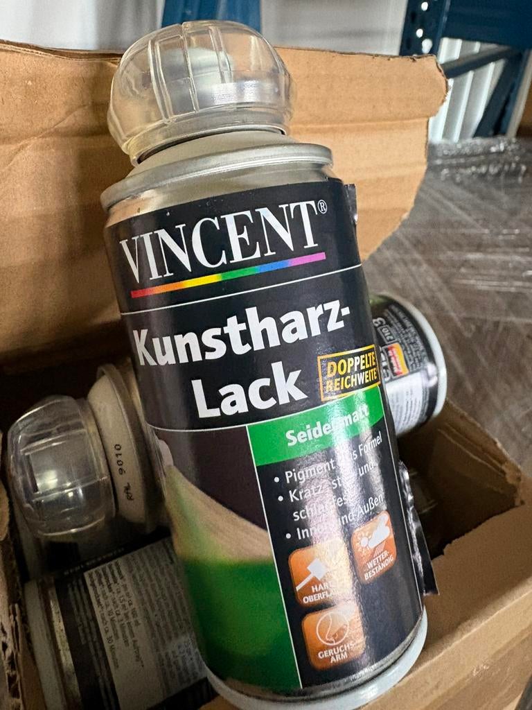 Grote partij 1800 stuks merk spuitbusen van verf en lak, Ophalen, Nieuw, Lak