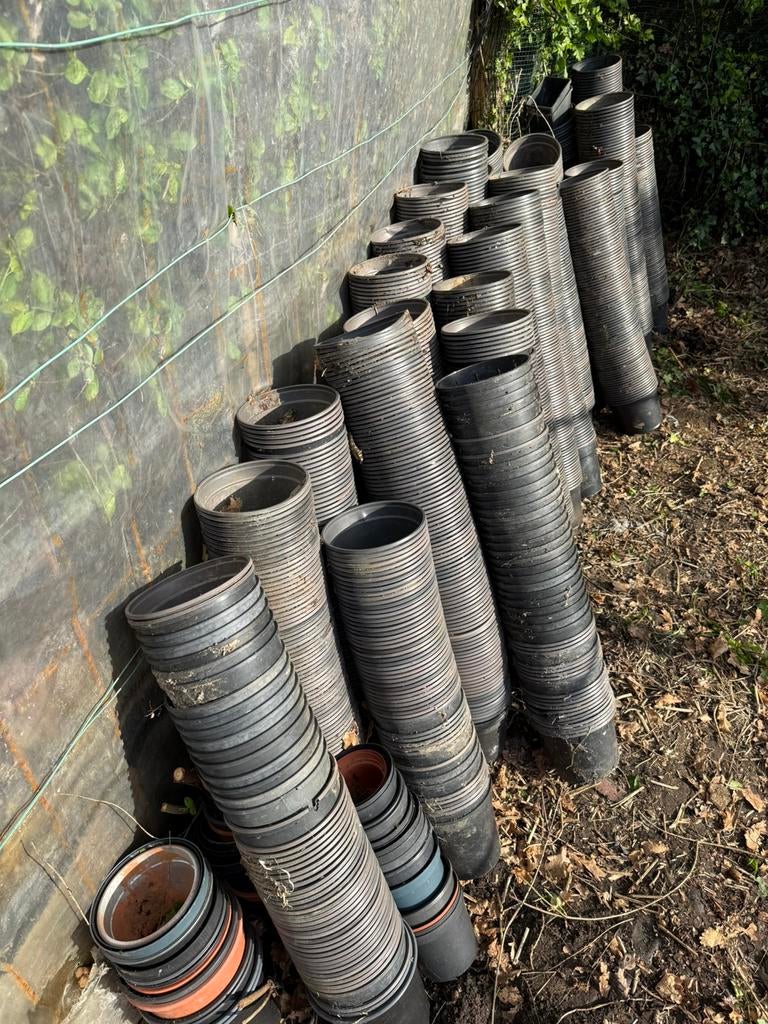 +/-2000 kweekpotten, Enlèvement, Comme neuf