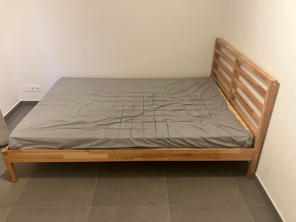 Lit ikea 160x200 avec sommiers et matelas, Comme neuf, Enlèvement, 180 cm, 200 cm