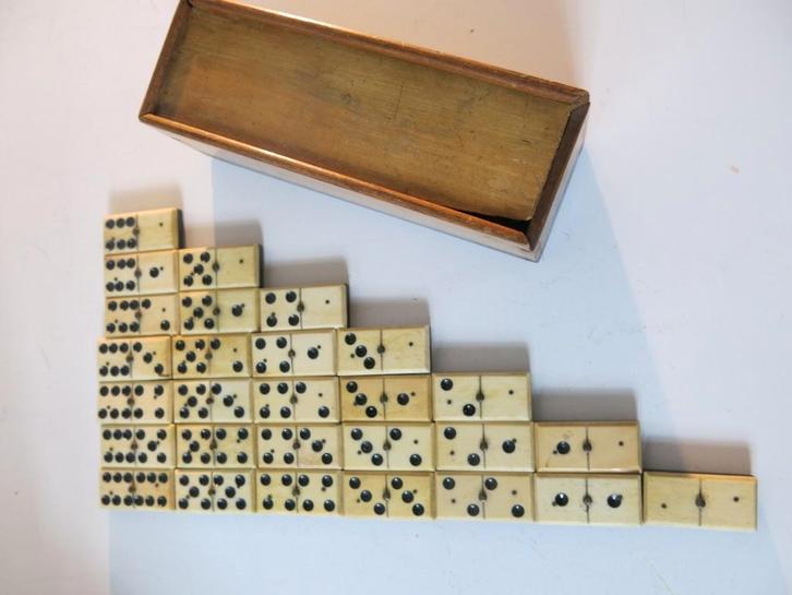 Antiek dominospel been ebbenhout ca 1910, Antiek en Kunst, Antiek | Speelgoed, Ophalen of Verzenden
