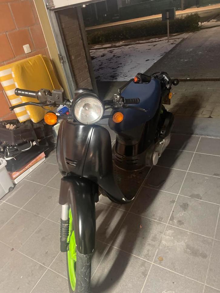 honda sky 50cc a klasse weg wegens auto, Fietsen en Brommers, Brommers | Honda, Zo goed als nieuw, Klasse A (25 km/u), Ophalen of Verzenden