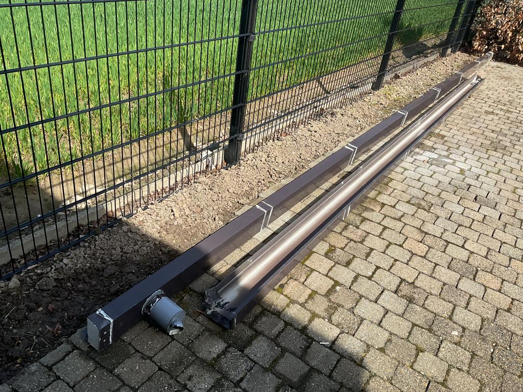 2 vierkante dakgoten in goede staat, Ophalen, Gebruikt
