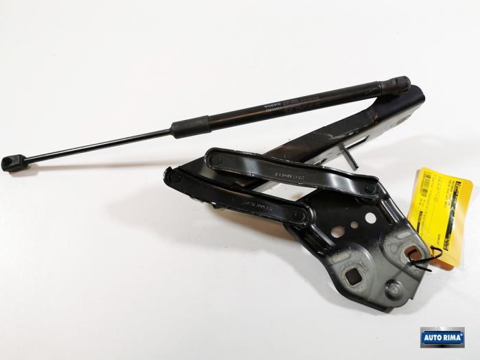 Motorkap Scharnier van een Volvo XC40, Gebruikt, -, -, Ophalen of Verzenden