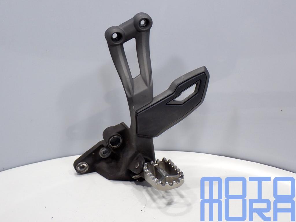Voetsteun links voor Triumph Tiger 1200 Explorer XCA 2016 -, Motoren, Gebruikt, -, -, Ophalen of Verzenden