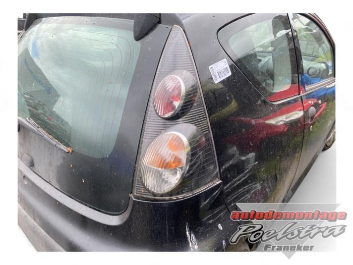 Feu arrière droit d'un Citroen C1, Autos : Pièces & Accessoires, Éclairage, Citroën, Utilisé, 3 mois de garantie, Enlèvement ou Envoi