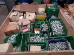 bouten / moeren / vloten , 1000 kg uit te kiezen . nieuw !, Enlèvement