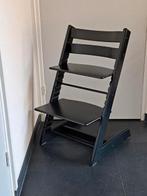 Stokke Tripp Trapp kinderstoel NIEUW MODEL in zwart, Ophalen, Zo goed als nieuw, Meegroeistoel, Aanschuifbaar