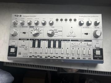 Behringer TD-3-SR voeding niet origineel beschikbaar voor biedingen