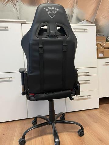 GTX 707 retro red gaming chair, Huis en Inrichting, Bureaustoelen, Ophalen, Zo goed als nieuw, Gaming bureaustoel, Bureaustoel