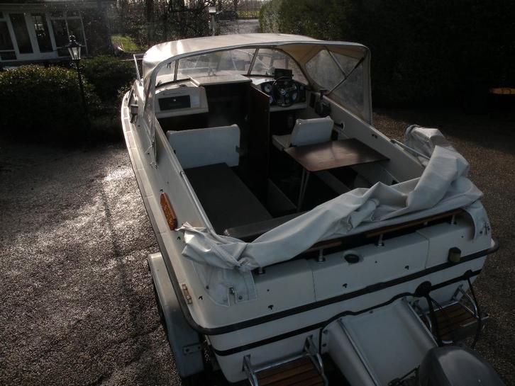 5950 euro   motorboot 6,5 meter   polyester, Watersport en Boten, Motorboten en Motorjachten, Polyester, 6 tot 9 meter, Benzine