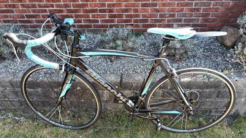 Bianchi koersfiets, zwart met groen, in goede staat, Fietsen en Brommers, Fietsen | Racefietsen, Gebruikt, Aluminium, Ophalen