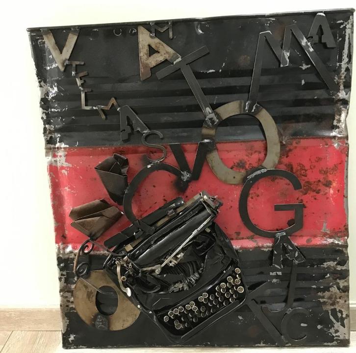 Writers block : Trash art typewriter, Antiek en Kunst, Kunst | Overige Kunst, Ophalen