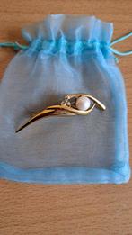 Jolie broche dorée avec strass et perle, Enlèvement ou Envoi, Comme neuf, 4 à 7 cm, Autres matériaux