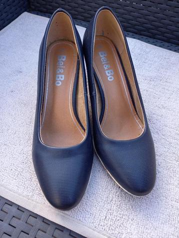 Pump maat 38 beschikbaar voor biedingen