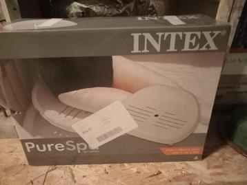 Zitje voor opblaasbare jacuzzi beschikbaar voor biedingen