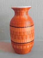 Zeldzaam vaasje in geweven bamboe, Enlèvement ou Envoi, Blanc