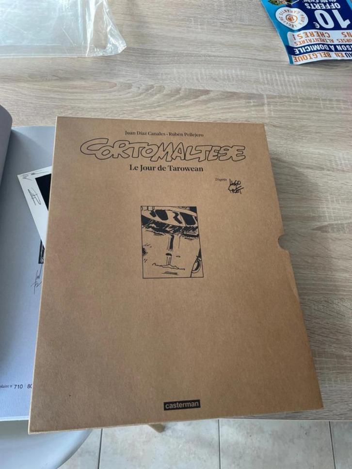 Luxe trekking van Corto Maltese Tarowean Day, Boeken, Stripverhalen, Zo goed als nieuw, Eén stripboek, Ophalen of Verzenden
