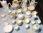 set van porselein en aardewerk koffieservies, Antiek en Kunst, Antiek | Porselein, Ophalen of Verzenden