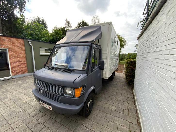 Mercedes - Mercedes 410 Paardentransport - Lichte vracht 3.5, Auto's, Bestelwagens en Lichte vracht, Bedrijf, Mercedes-Benz, Overige brandstoffen