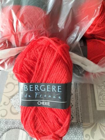 Pelote de laine Bergère de France Chérie rouge 14 pelotes.