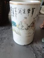 Antiek pennenetui van Chinees porselein met rode stempel en, Ophalen