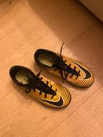 Nike voetbalschoenen maat 31, Ophalen, Zo goed als nieuw