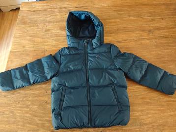 Tommy Hilfiger winterjas beschikbaar voor biedingen