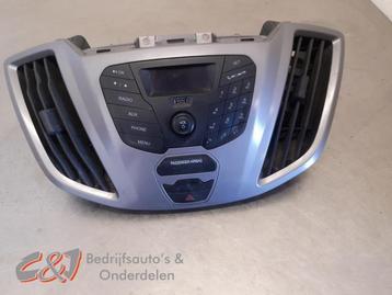 Display Multi Media regelunit van een Ford Transit beschikbaar voor biedingen