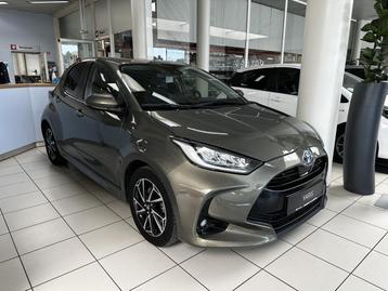 Toyota Yaris Iconic  beschikbaar voor biedingen