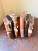 Twee prachtige boekensteunen, Enlèvement