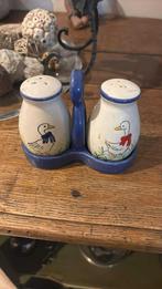 Saliere/ poivrière, Enlèvement