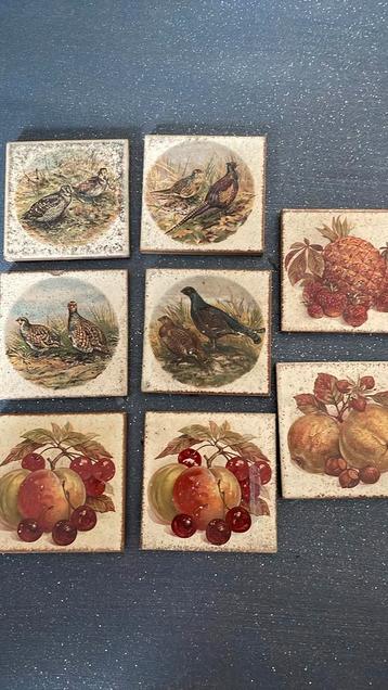 Leuke vintage tegeltjes beschikbaar voor biedingen