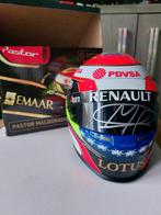 Gesigneerde 1:2 helm Pastor Maldonado Lotus, Verzamelen, Automerken, Motoren en Formule 1, Ophalen of Verzenden, Zo goed als nieuw