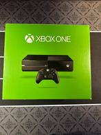 Xbox One met 2 Controllers, 4 Games en Media Remote, Xbox One, Met 2 controllers, Ophalen of Verzenden, 500 GB