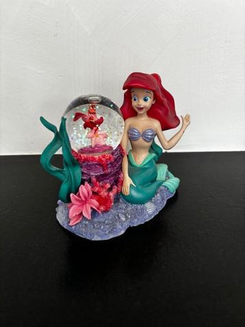 Boule à neige Disney - La Petite Sirène Ariel et Sebastian, Enlèvement ou Envoi, Autres personnages, Utilisé, Statue ou Figurine