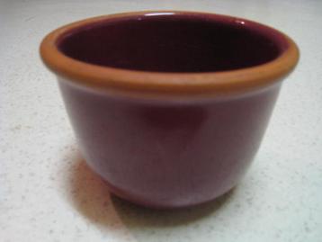 Bloempot paars buiten, H11cm x D15cm, geglazuurd binnen !! beschikbaar voor biedingen