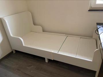 Meegroeibed Ikea Busunge + meegroeimatras, Kinderen en Baby's, Kinderkamer | Bedden, Ophalen, Zo goed als nieuw, Matras